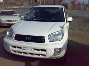 2003 Toyota RAV4 Pictures