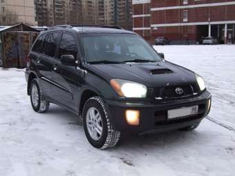 2003 Toyota RAV4 Photos