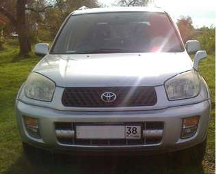 2003 Toyota RAV4 Photos