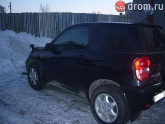 2003 Toyota RAV4 Photos