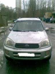 2003 Toyota RAV4 Pics