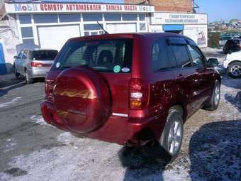 2003 Toyota RAV4 Photos