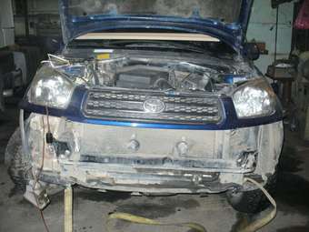 2003 Toyota RAV4 Images