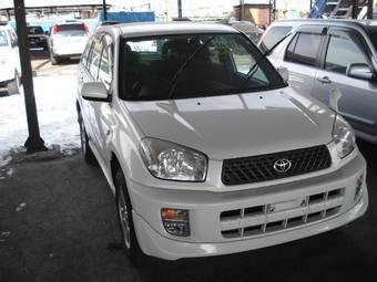 2003 Toyota RAV4 Photos
