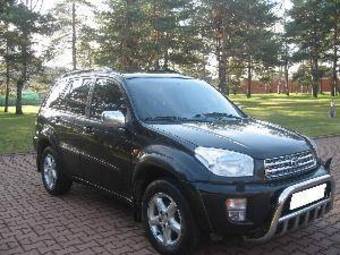 2003 Toyota RAV4 Photos