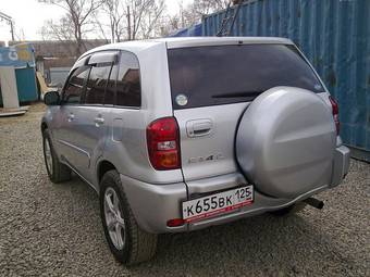 2003 Toyota RAV4 Pictures