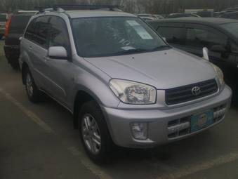 2003 Toyota RAV4 Photos
