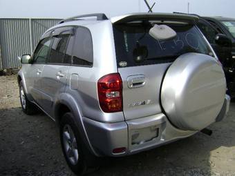 2003 Toyota RAV4 Photos