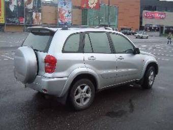 2003 Toyota RAV4 Pictures