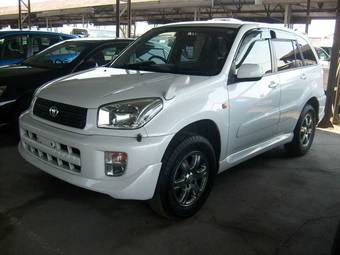 2003 Toyota RAV4 Photos