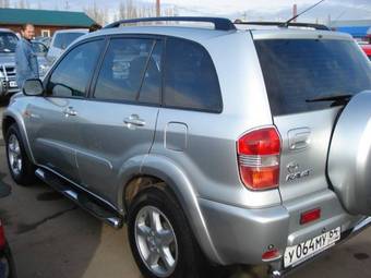 2003 Toyota RAV4 Photos