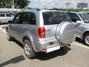 2003 Toyota RAV4 Pictures
