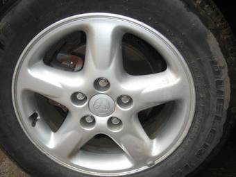 2003 Toyota RAV4 Pictures
