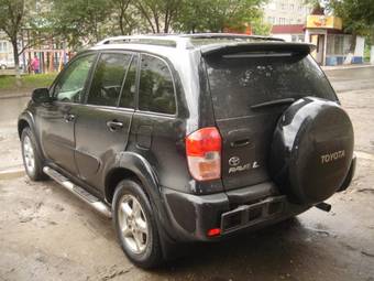2003 Toyota RAV4 Photos