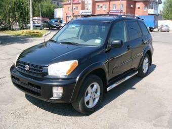 2003 Toyota RAV4 Photos