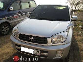 2003 Toyota RAV4 Photos