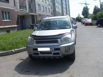 2003 Toyota RAV4 Photos