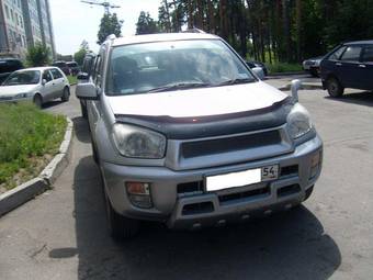 2003 Toyota RAV4 Images