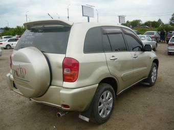 2003 Toyota RAV4 Photos