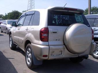 2003 Toyota RAV4 Pictures