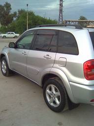 2003 Toyota RAV4 Photos