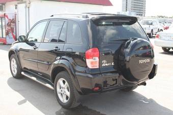 2003 Toyota RAV4 Photos