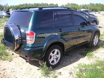 2003 Toyota RAV4 Photos