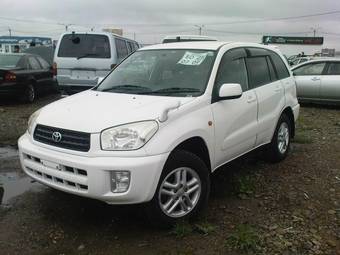 2003 Toyota RAV4 Photos