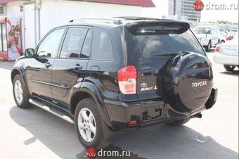 2003 Toyota RAV4 Photos