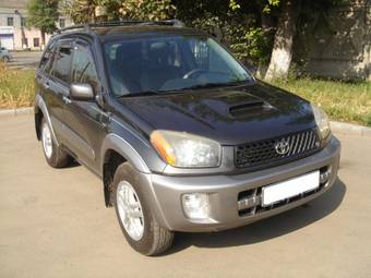 2003 Toyota RAV4 Photos