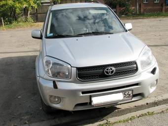 2003 Toyota RAV4 Photos