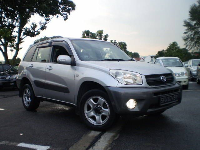 2004 Toyota RAV4