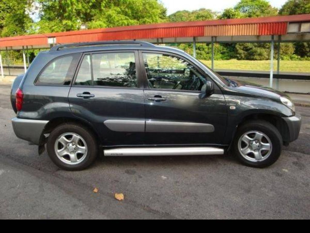 2004 Toyota RAV4