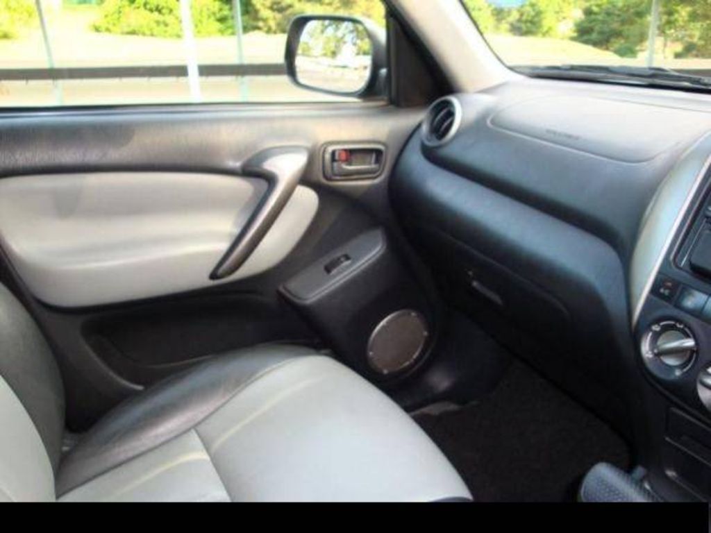 2004 Toyota RAV4