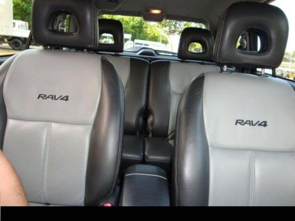 2004 Toyota RAV4