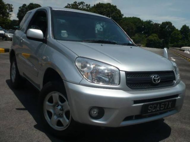 2004 Toyota RAV4