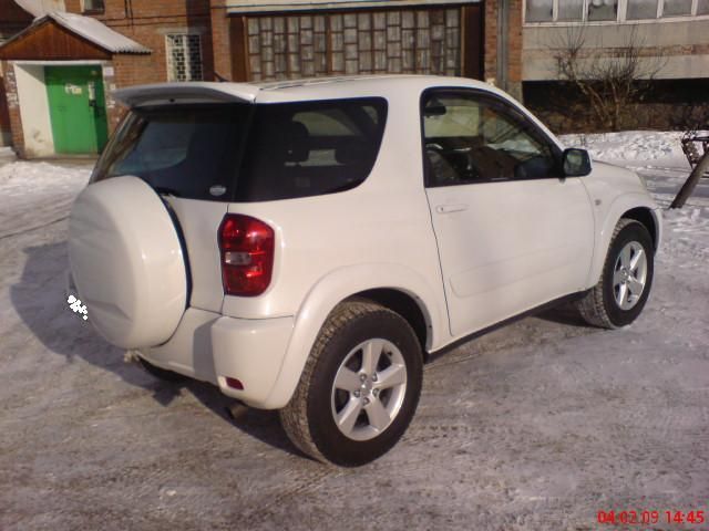 2004 Toyota RAV4