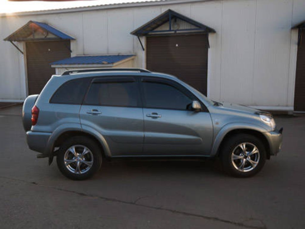 2004 Toyota RAV4