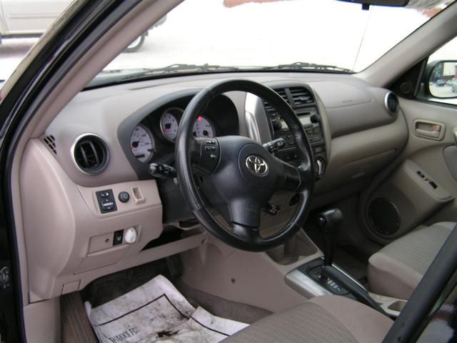 2004 Toyota RAV4