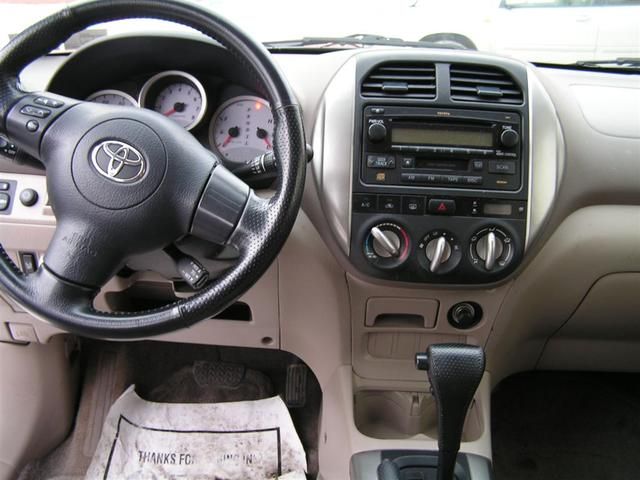 2004 Toyota RAV4