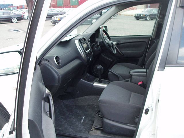 2004 Toyota RAV4