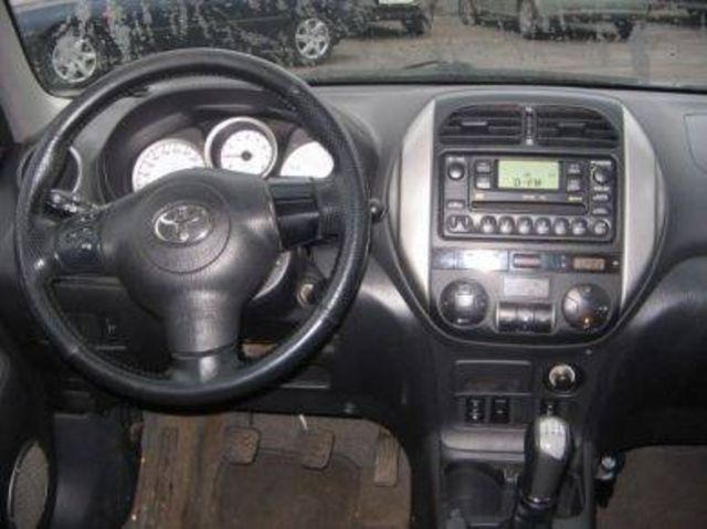 2004 Toyota RAV4