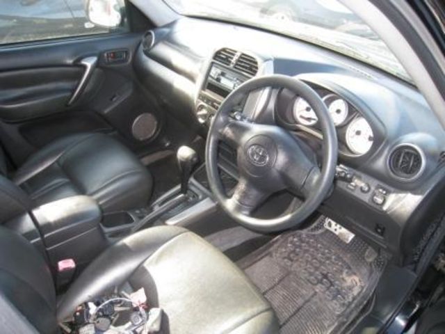 2004 Toyota RAV4