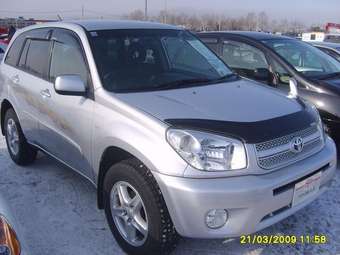 2004 Toyota RAV4 Photos