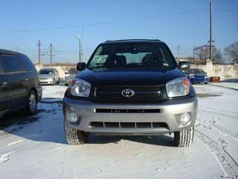 2004 Toyota RAV4 Pictures