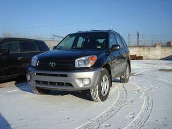 2004 Toyota RAV4 Pics