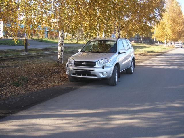 2004 Toyota RAV4