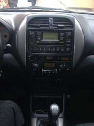 2004 Toyota RAV4 Images