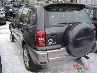 2004 Toyota RAV4 Pictures