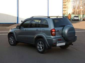 2004 Toyota RAV4 Photos